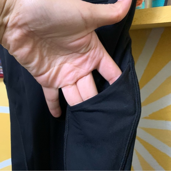 Lululemon X Barrys Stronger as One High-Rise 8" Biker Shorts Size 2 - Picture 9 of 11